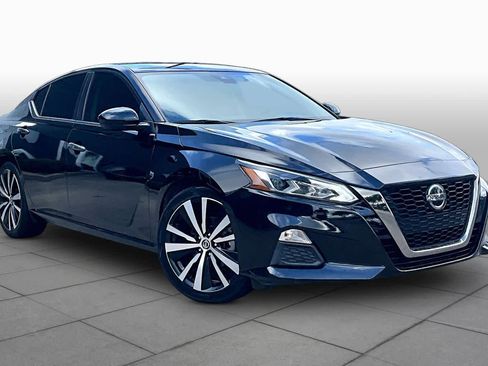 Used 2021 Nissan Altima 2.5 SR FWD image 3