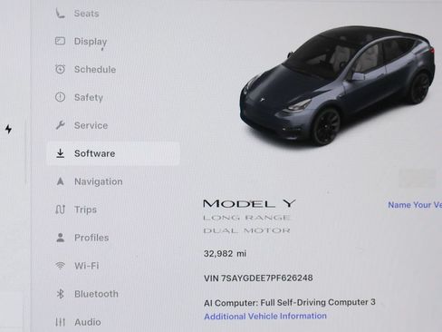 Used 2023 Tesla Model Y Long Range AWD/4WD image 4