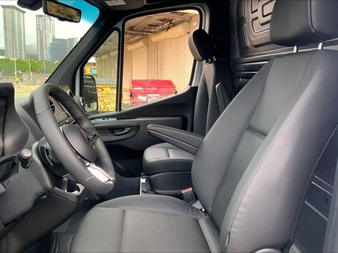 New 2026 Mercedes-Benz Sprinter 2500 image 18