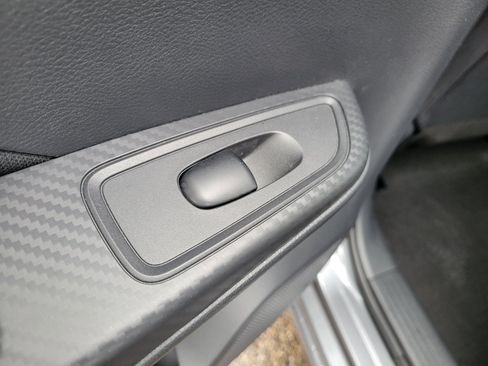 Certified 2021 Nissan Versa SV FWD image 14