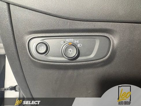 Used 2024 Chevrolet Equinox LS w/ LS Convenience Package FWD image 9