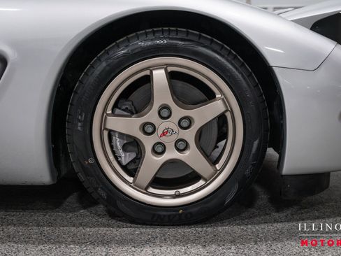 Used 1999 Chevrolet Corvette Convertible w/ Memory Pkg image 12