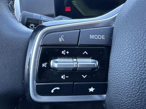 Used 2024 Kia Sorento S image 26