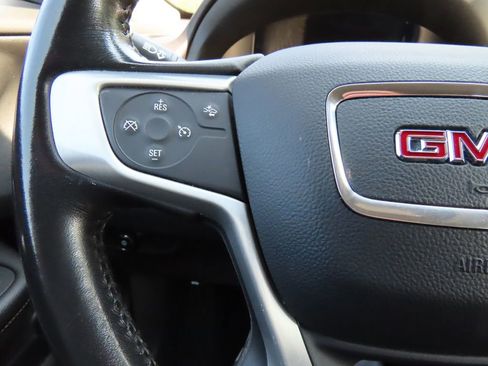 Used 2020 GMC Terrain SLE w/ Driver Convenience Package image 39