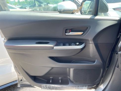 Used 2026 Toyota Sienna XSE FWD image 8