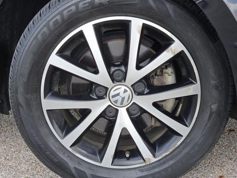 Used 2018 Volkswagen Jetta SE FWD image 9