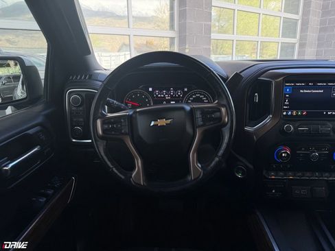 Used 2019 Chevrolet Silverado 1500 High Country w/ Technology Package AWD/4WD image 40