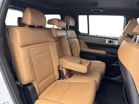 Used 2025 Hyundai Santa Fe Limited image 19