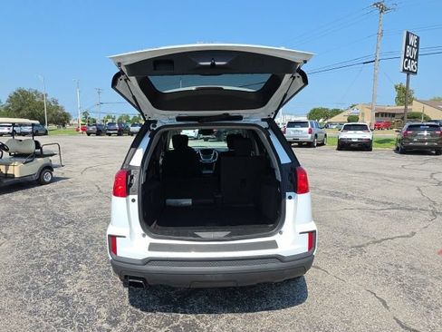 Used 2016 GMC Terrain SLE FWD image 26