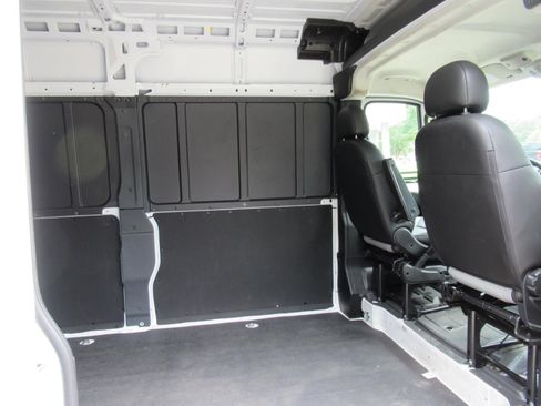 Used 2025 RAM ProMaster 3500 w/ Convenience Group FWD image 19
