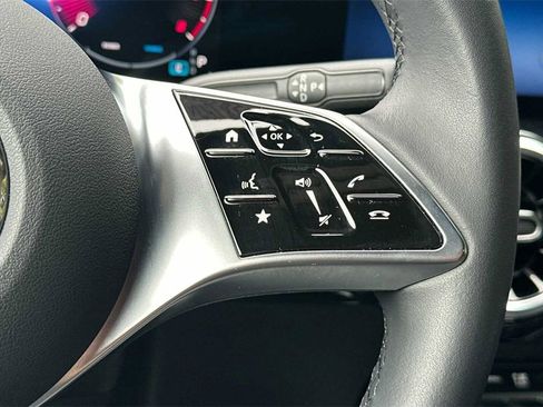 Certified 2025 Mercedes-Benz GLA 250 image 30