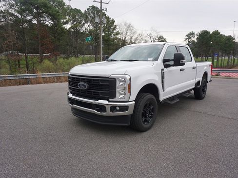 Used 2024 Ford F250 XL w/ XL Chrome Package image 23