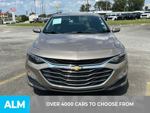 Used 2025 Chevrolet Malibu LT FWD image 2