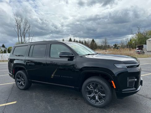 New 2026 Jeep Grand Wagoneer Limited AWD/4WD image 1