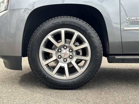 Used 2018 GMC Yukon Denali w/ Denali Ultimate Package image 29