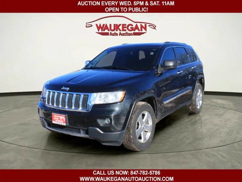 Used 2013 Jeep Grand Cherokee Limited image 1