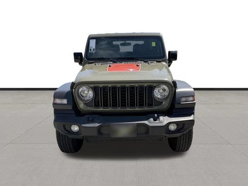 Used 2025 Jeep Wrangler Sport AWD/4WD image 2