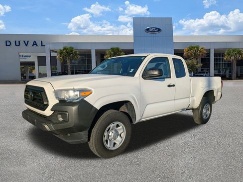 Used 2023 Toyota Tacoma SR image 8