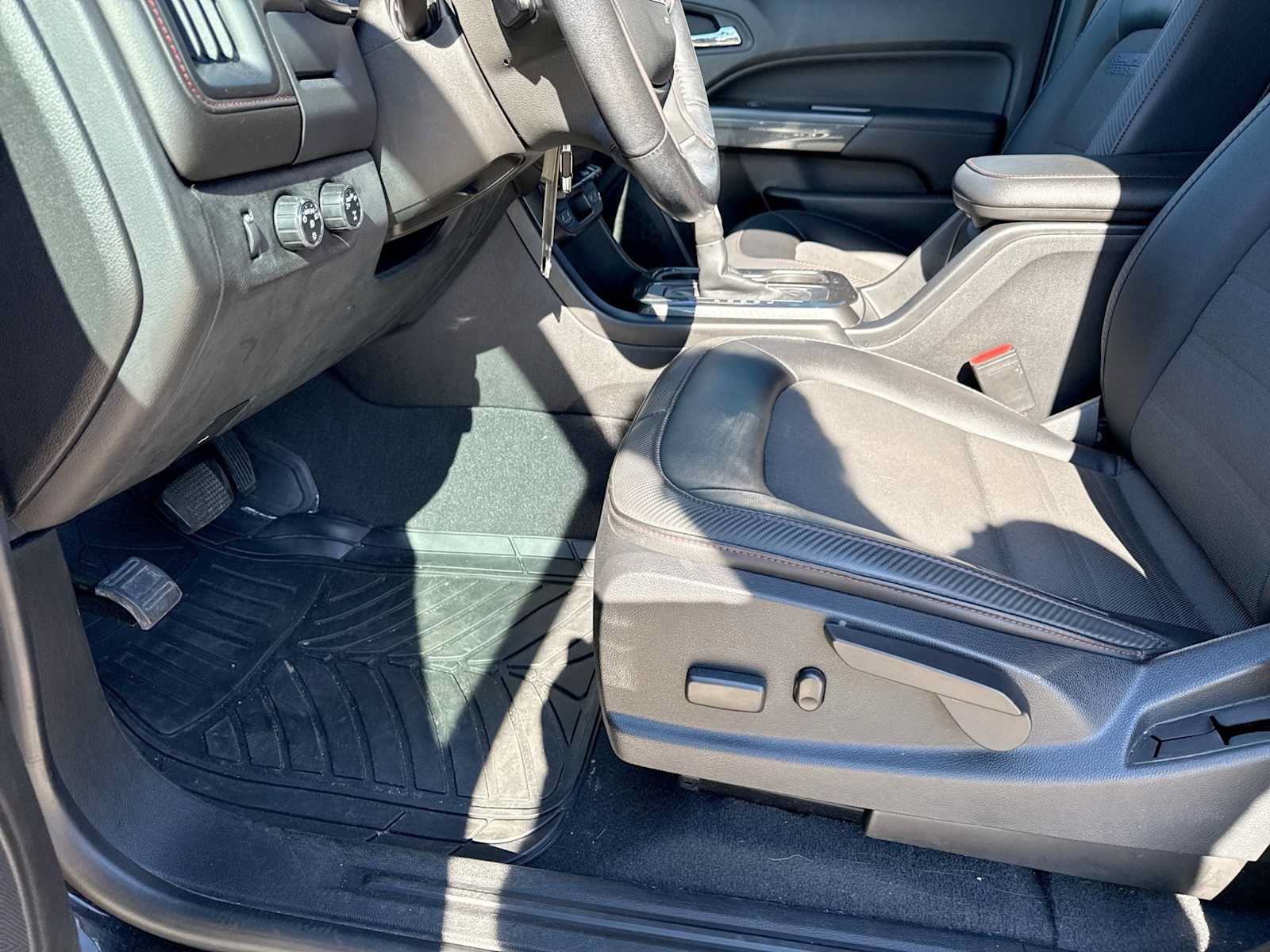 Used 2019 GMC Canyon All Terrain w/ Trailering Package AWD/4WD image 15