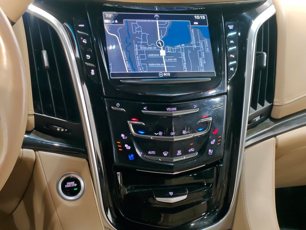 Used 2018 Cadillac Escalade Platinum AWD/4WD image 6