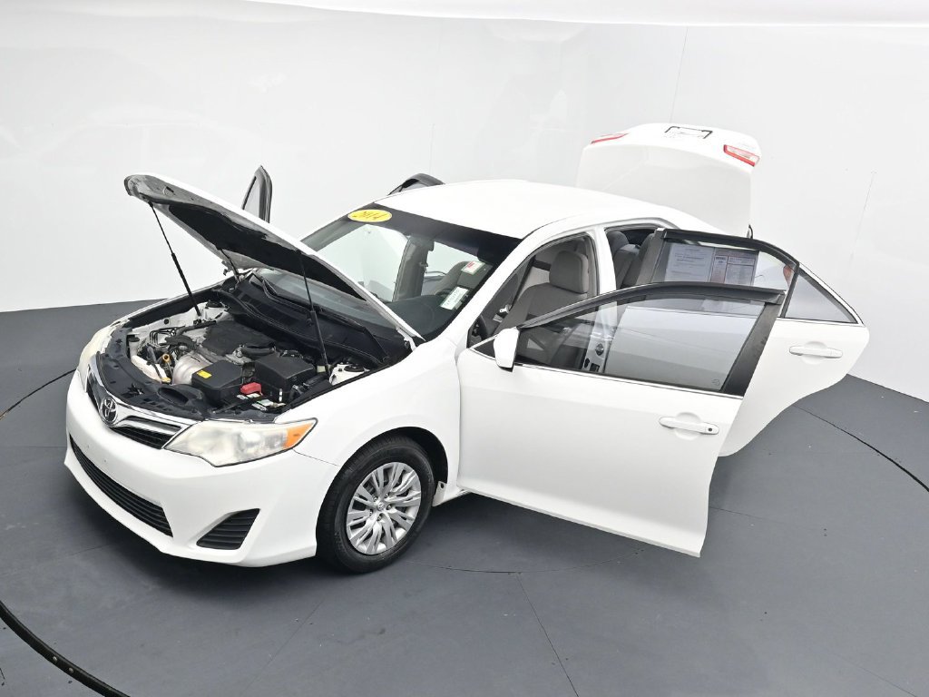 Used 2014 Toyota Camry LE FWD image 44