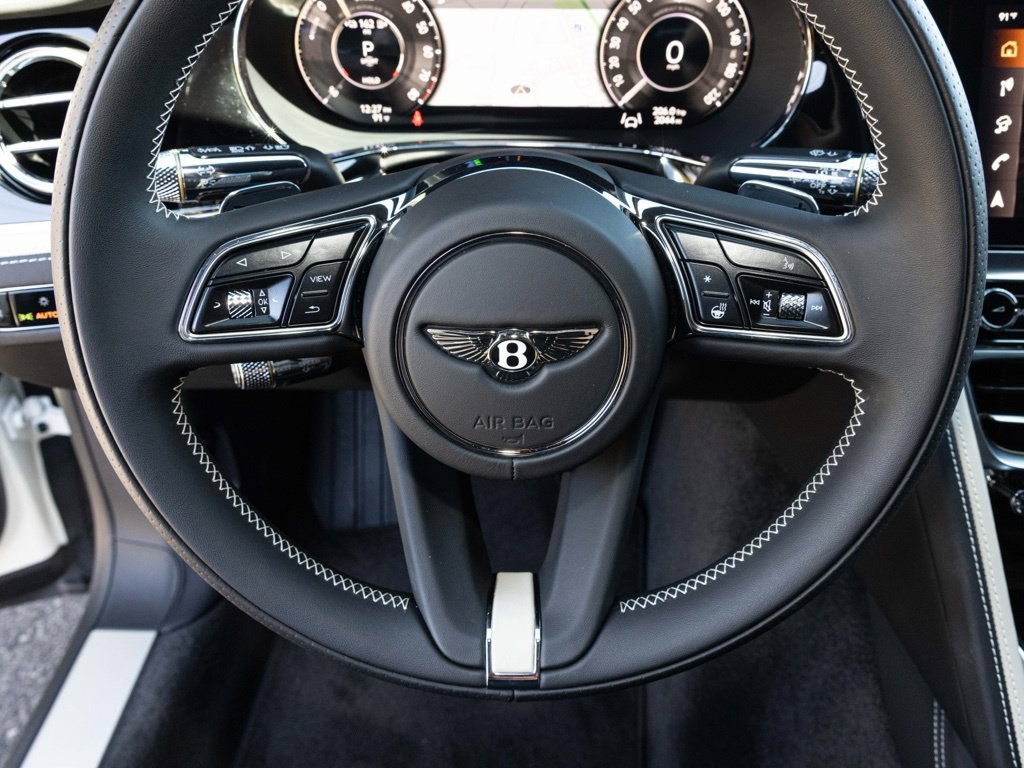 Used 2025 Bentley Flying Spur Plug-In Hybrid AWD/4WD image 35