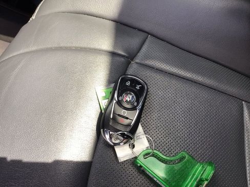 Used 2021 Buick Enclave Essence w/ Sound and Sites Package image 32