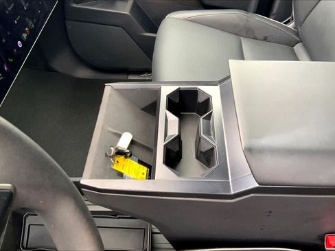 Used 2025 Tesla Cybertruck AWD Crew Cab image 16