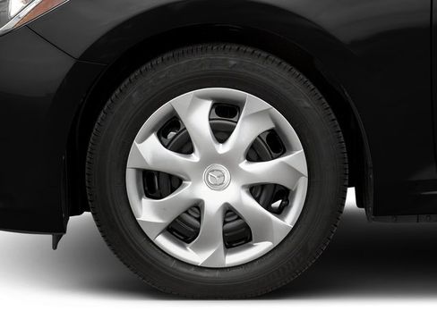 Used 2016 MAZDA MAZDA3 i Sport w/ Preferred Equipment Package FWD image 14