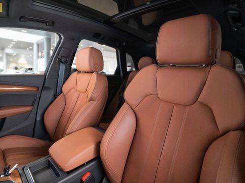 Used 2022 Audi Q5 e Premium Plus image 5