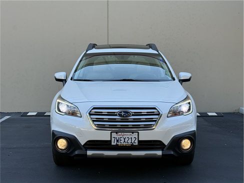 Used 2017 Subaru Outback 2.5i Limited AWD/4WD image 2