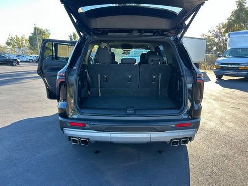 Certified 2025 Chevrolet Traverse LT image 17