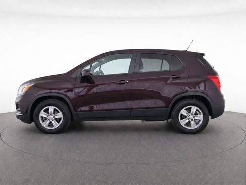 Used 2020 Chevrolet Trax LS w/ Tint and Cruise Package AWD/4WD image 7