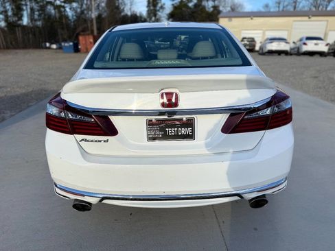 Used 2016 Honda Accord EX-L image 13