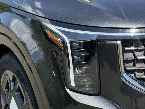 New 2026 Kia Carnival SX FWD image 13
