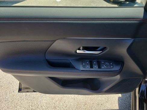 New 2026 Nissan Kicks SR w/ Cold Weather Package AWD/4WD image 16