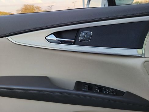 Certified 2020 Lincoln Nautilus Premier w/ Equipment Group 101A image 18