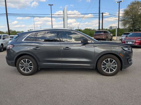 Used 2019 Lincoln Nautilus Select w/ Cargo Utility Package image 2