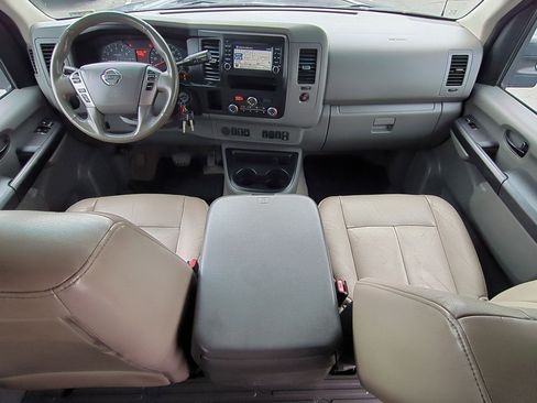 Used 2016 Nissan NV 3500 SL image 28