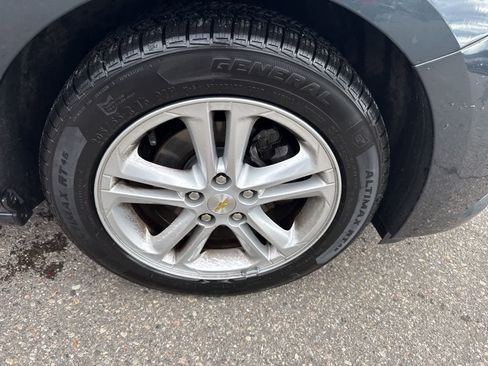 Used 2017 Chevrolet Cruze LT w/ Convenience Package image 12