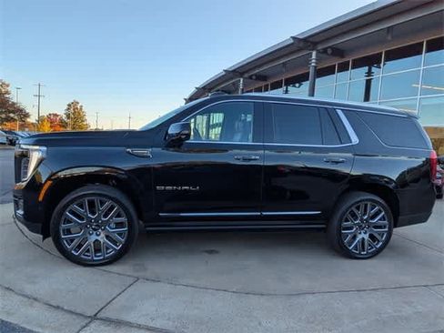 Used 2026 GMC Yukon Denali Ultimate w/ LPO, Floor Liner Package image 6