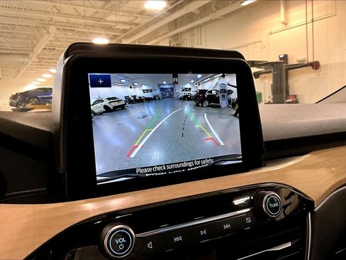 Used 2021 Ford Escape Titanium w/ Titanium Elite Package image 32