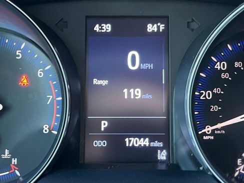 Used 2020 Toyota C-HR LE image 32