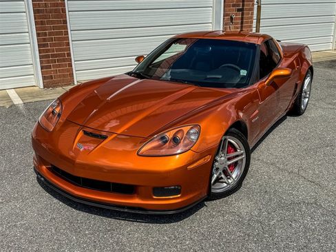 Used 2007 Chevrolet Corvette Z06 w/ Preferred Equipment Group RWD image 6