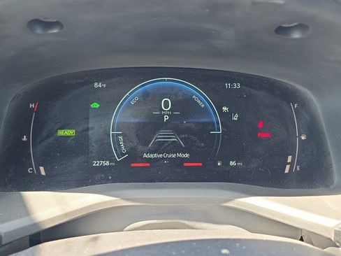 Used 2025 Toyota Camry LE AWD/4WD image 10