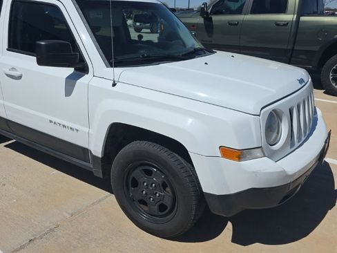 Used 2016 Jeep Patriot Sport w/ Power Value Group image 4