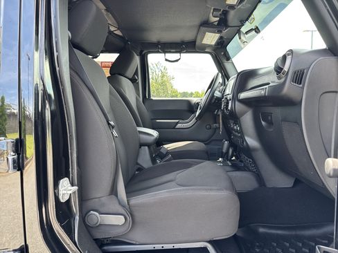 Used 2014 Jeep Wrangler Unlimited Sport AWD/4WD image 27