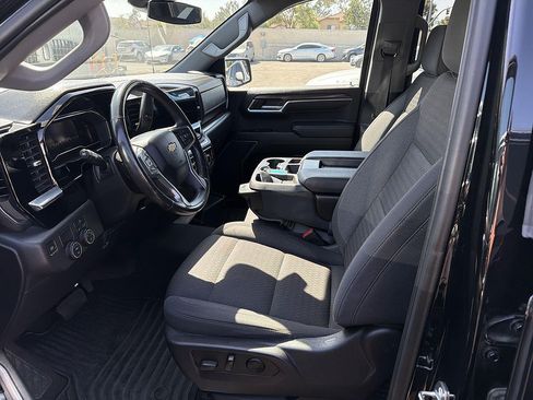 Used 2022 Chevrolet Silverado 1500 LT RWD image 7