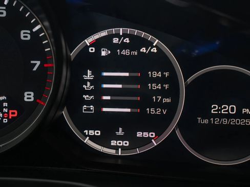 Used 2018 Porsche Panamera 4S image 27