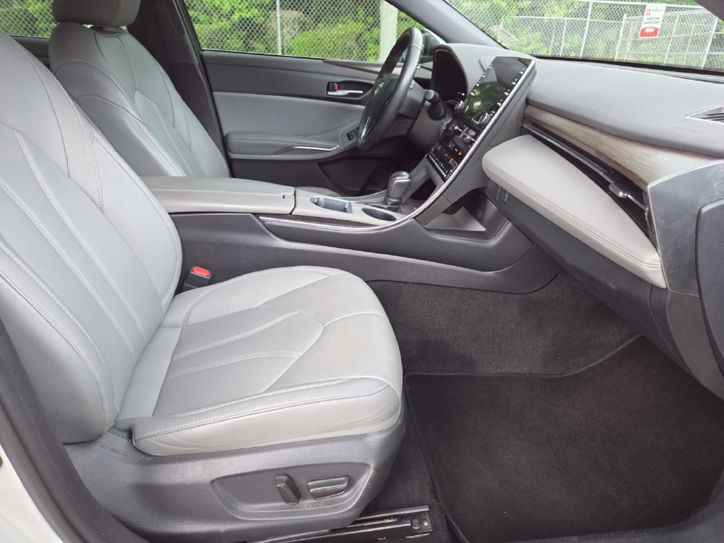 Used 2021 Toyota Avalon XLE FWD image 14